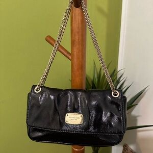 Micheal kors shiny leather purse